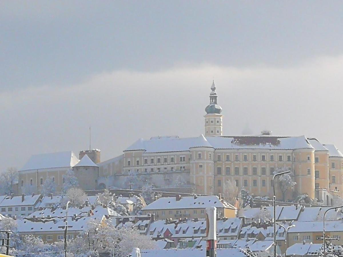 Hotel Zamecek Mikulov Exteriör bild